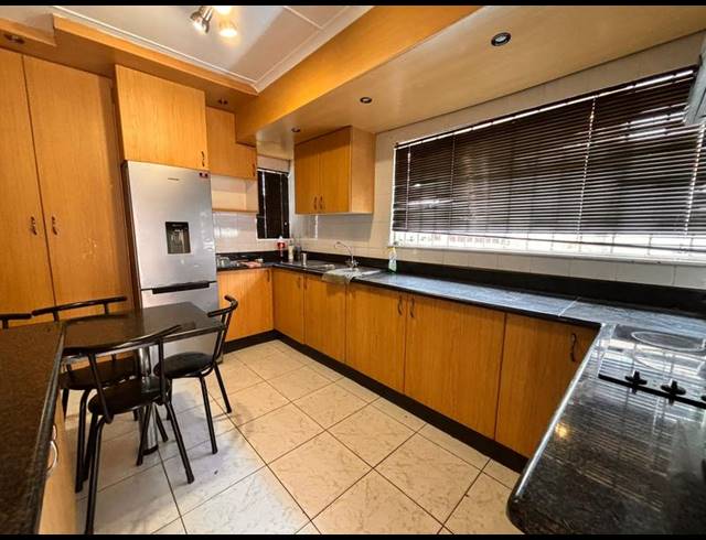 3 BEDROOM HOUSE FOR SALE IN SOPHIATOWN